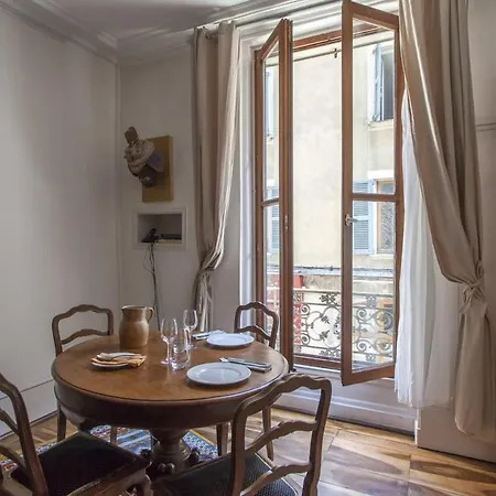 Authentic In The Antiquaires District Apartamento Grenoble
